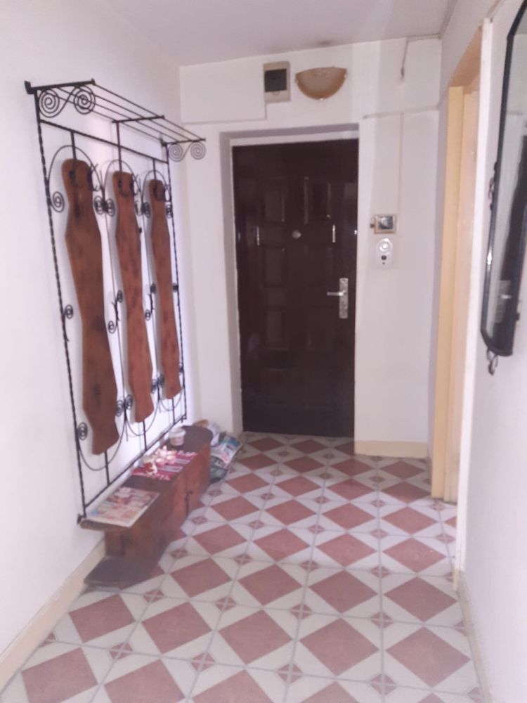 Proprietar - Vand apartament 3 camere cartier Crihala