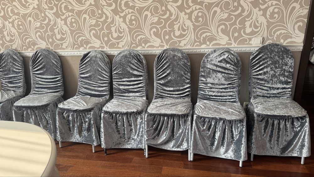 Столья с чехлом 12 штук по 2000 тыс