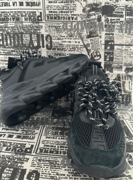 Versace chain reaction black