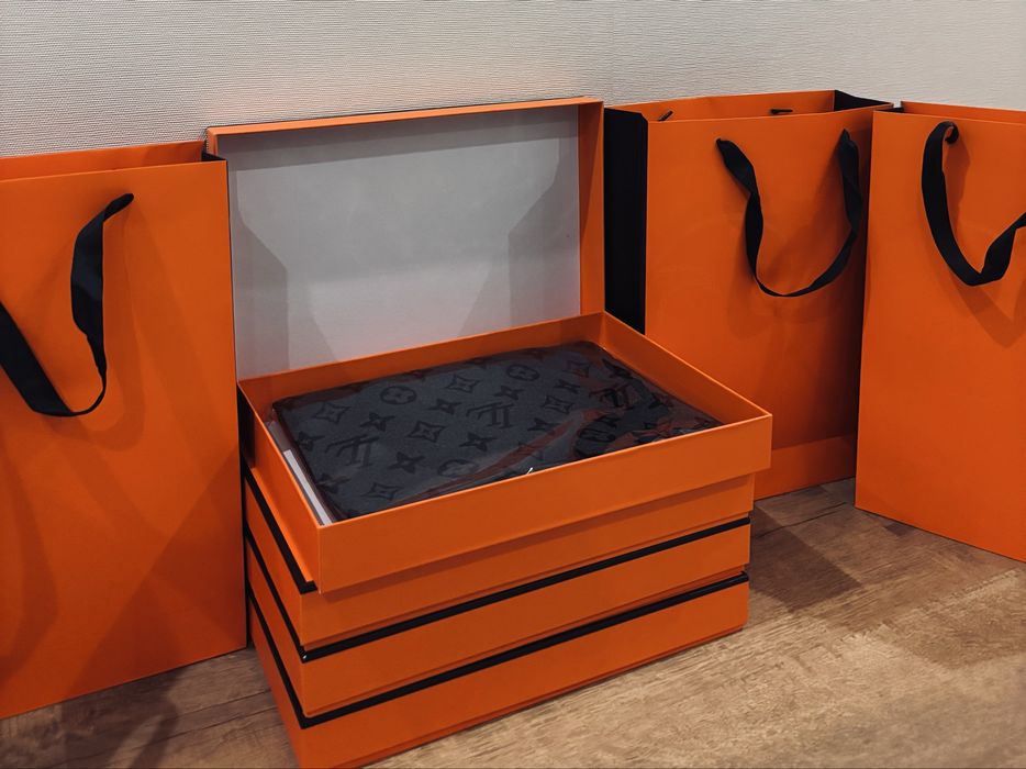 Шарф новый Луи витон