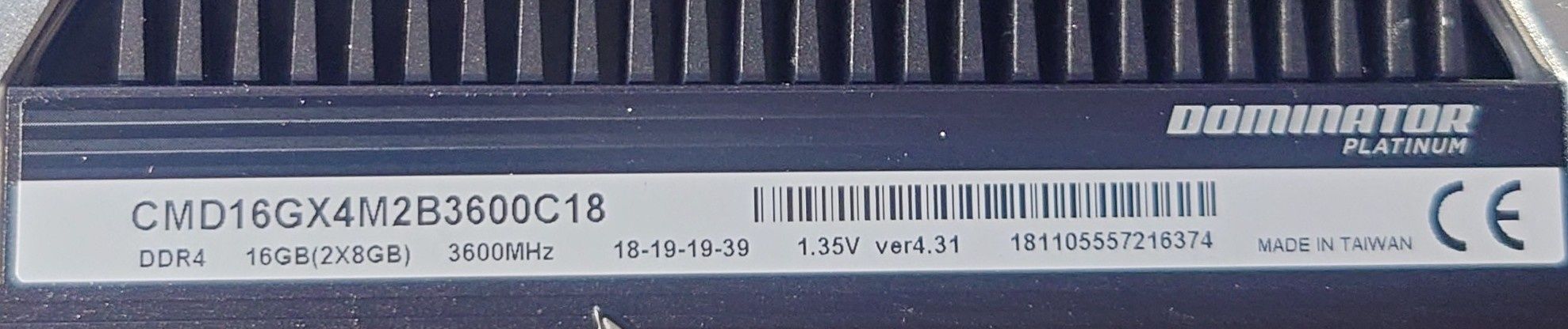 Kit Memorie RAM DDR4 16GB(2x8GB) 3600MHz Corsair Dominator
