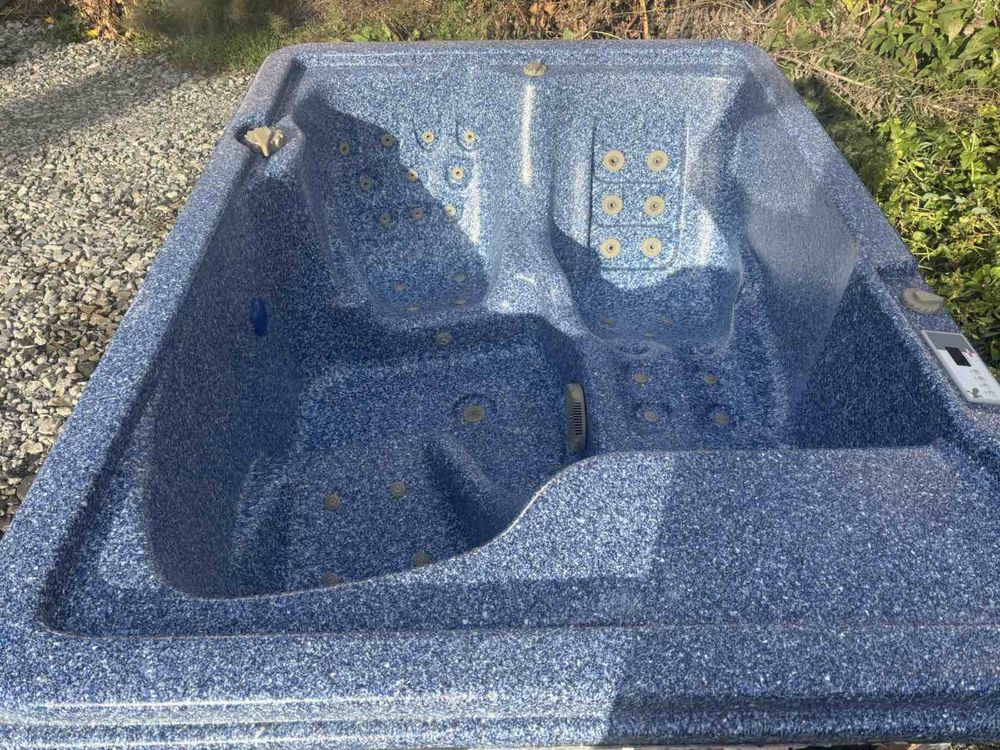Джакузи California Mini Hydrosystems ( ИЗПОЛЗВАНО 4 ПЪТИ }
