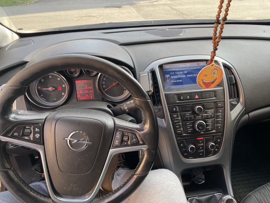 Opel astra sports tourer