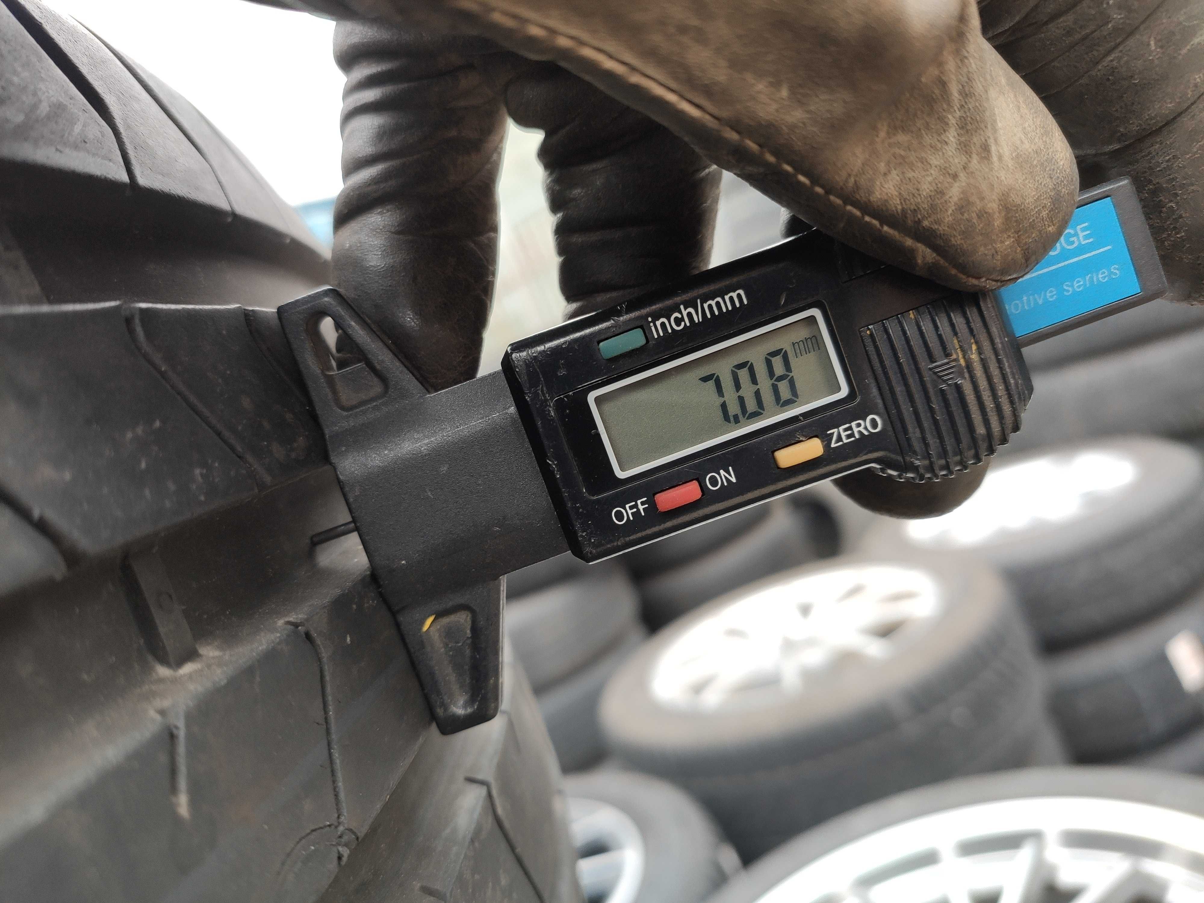 2бр Летни Гуми 235 50 19 - Pirelli