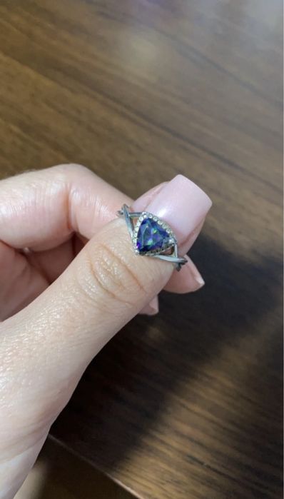 Inel de argint cu pietricică