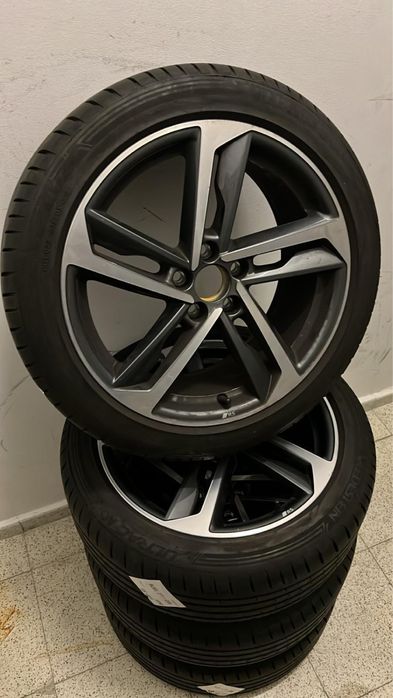 Jante + Anvelope Audi R17 - 82A601025AP