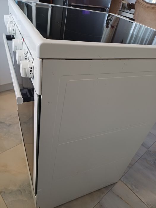 Aragaz AEG electric