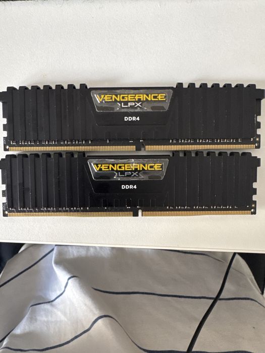 Kit 32gb 16gb x 2 - 2400Mhz