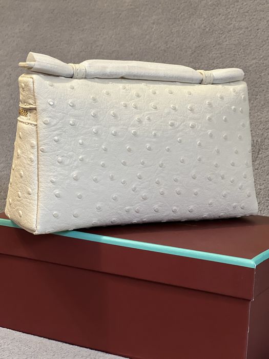 Бяла чанта естествена щраусова кожа L*P*19