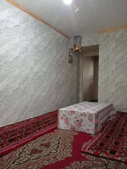 Срочно продаю  1 комнатную галерейного  типа квартиру