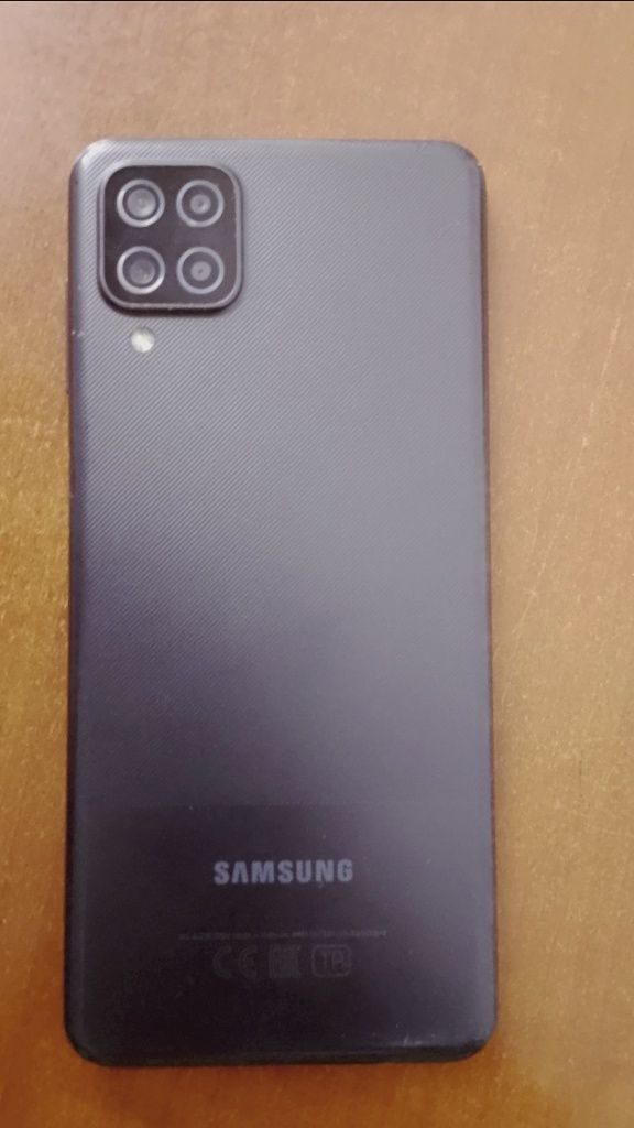 Samsung a12. holati ideal