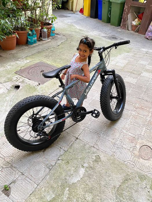 Bicicleta fat bik cu roti groase pentru copii 12 15 ani