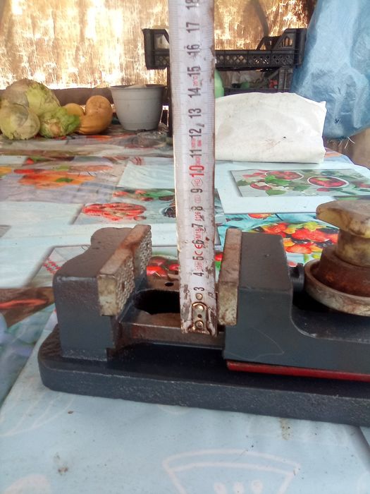 Lanț automacara cu 2 carlige la 210 cm și o menghina mica