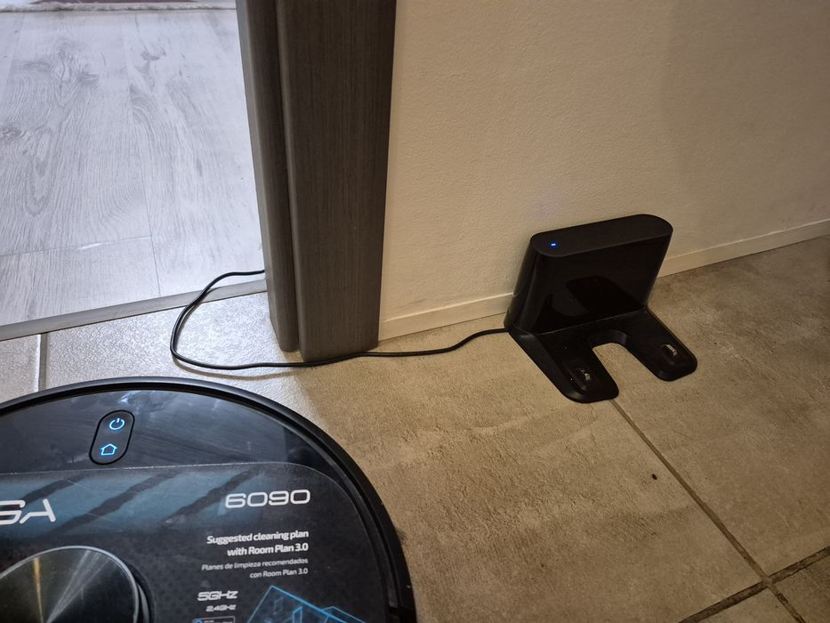 Aspirator robot Conga 6090