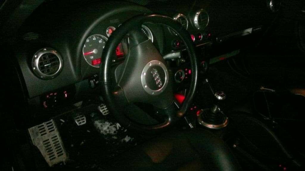Audi TT на части