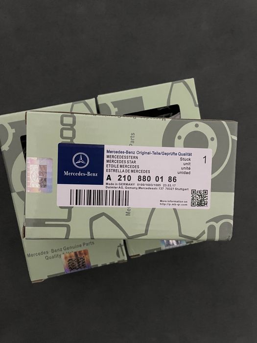 Emblema capota Mercedes argintiu negru mat metal stea 44mm Class C E S