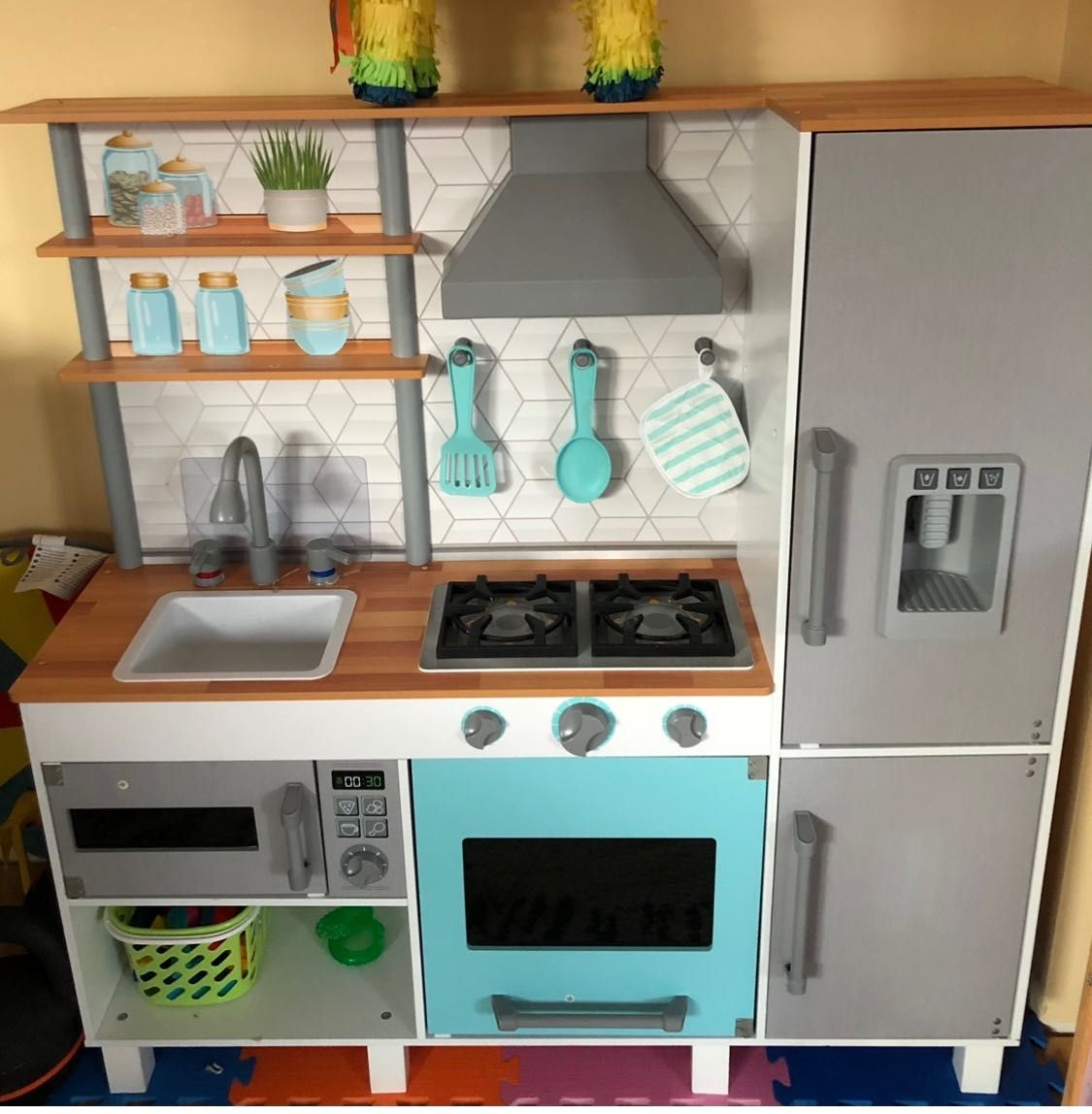 Kidkraft Детска дървена кухня за игра