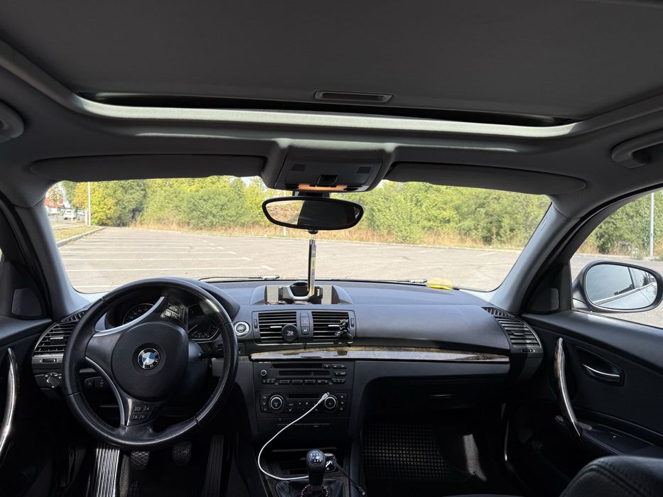 BMW Seria 1 118D – 2011 | Pachet Sport, Trapa Panoramică