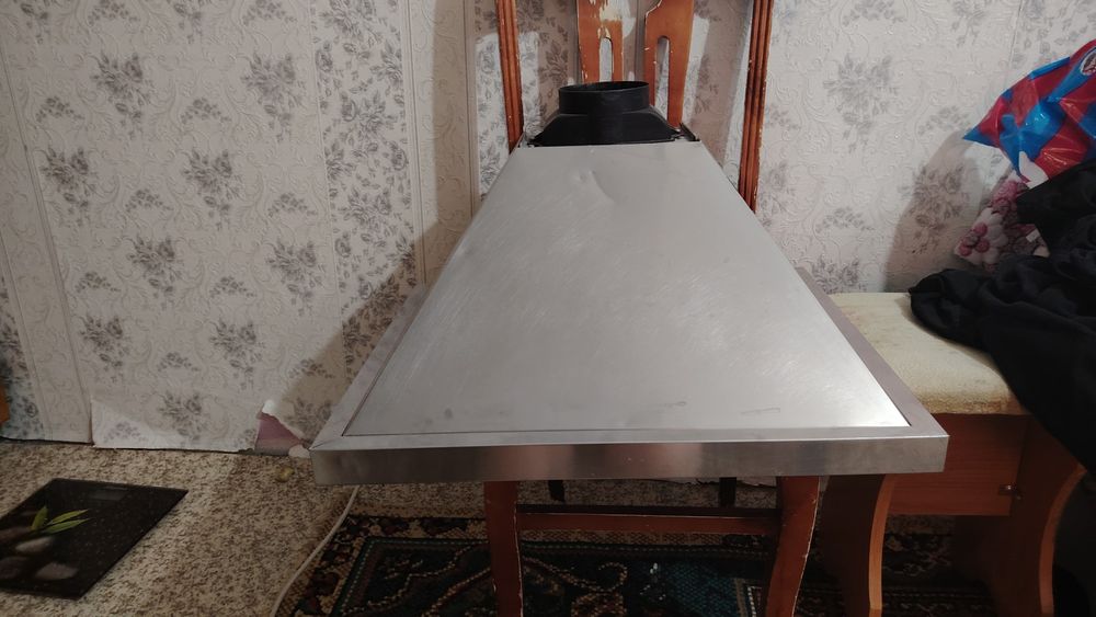 Продам вытяжку для дома