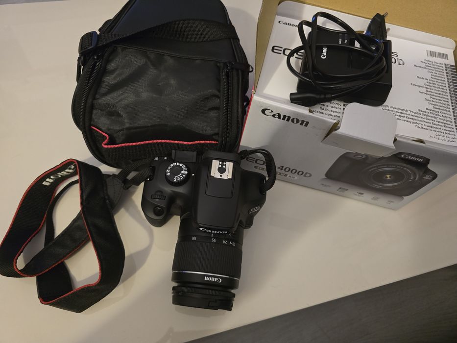 Canon EOS 4000D + obiectiv EF-S 18-55mm