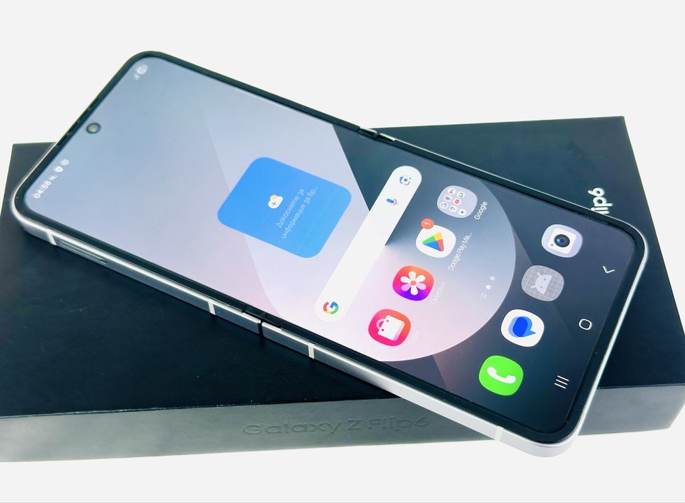 Samsung Galaxy Z Flip 6 256GB 12RAM Silver Shadow Отличен! Гаранция!
