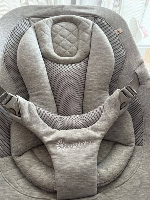 Ergobaby Бебешки шезлонг 3в1 Evolve Light Grey