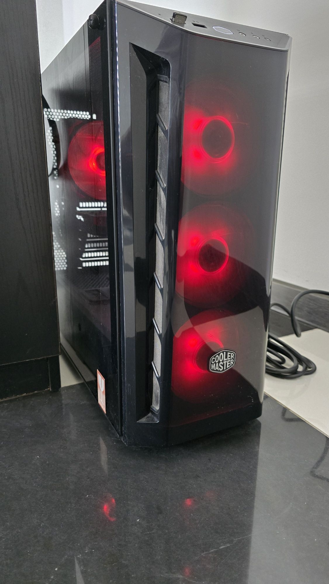 Kompyuter AMD Ryzen 7.  1700x
