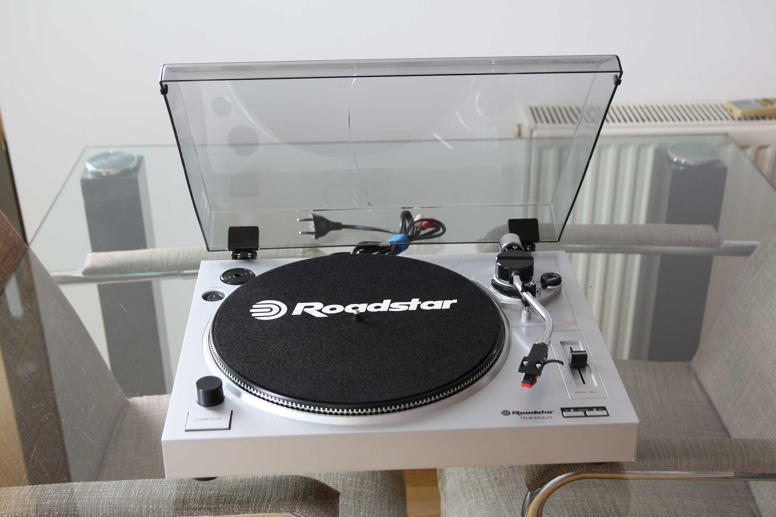 Roadstar TTL8743UDJ/S, USB, iesire Linie si Phono