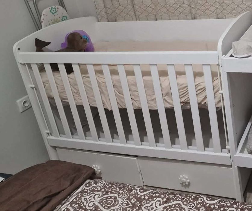 ПОДАРЯВАМ детска кошара 60х120см заедно с матрака