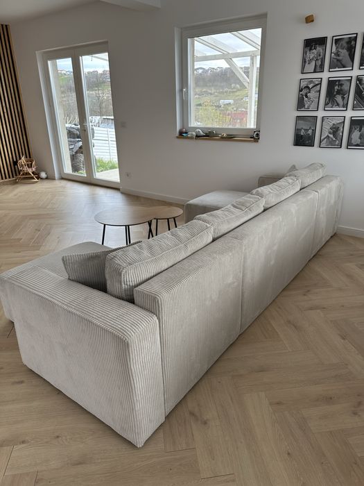 Canapea extensibila forma U model reiat