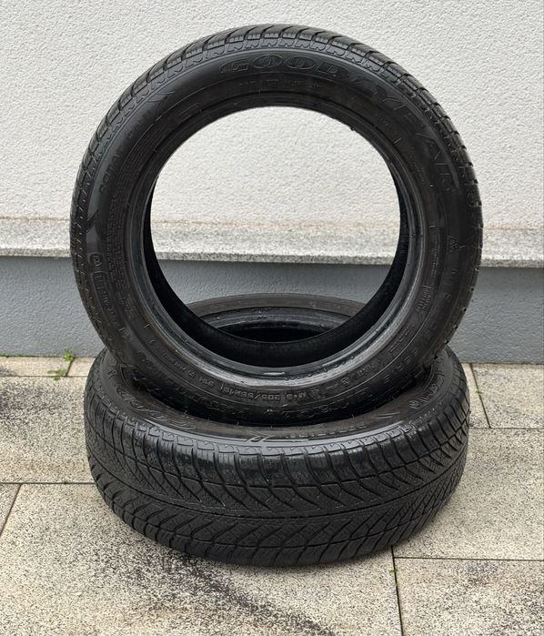 Set 2 anvelope iarna 205 55 r16 goodyear runflat