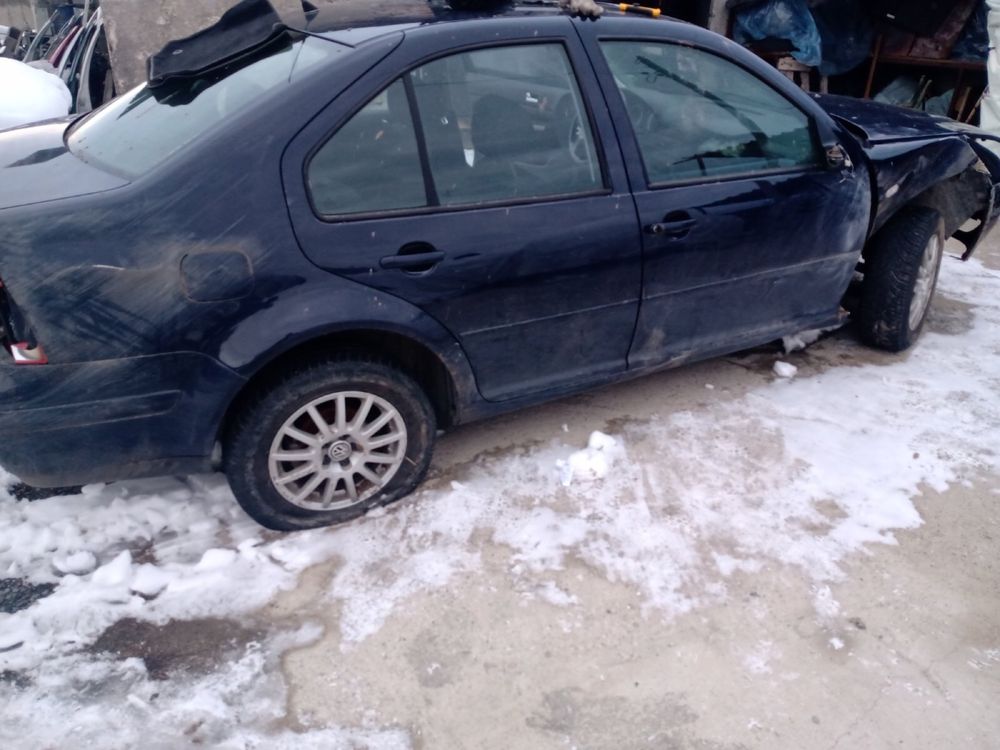 Vw бора на части 1.6 105 коня на части