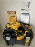 Dewalt DCN 680NT-XJ XR. Pistol Cuie, Cu Valiza TSTAK Original Nou.