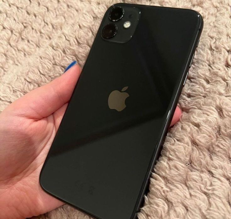 продам срочно 11 айфон