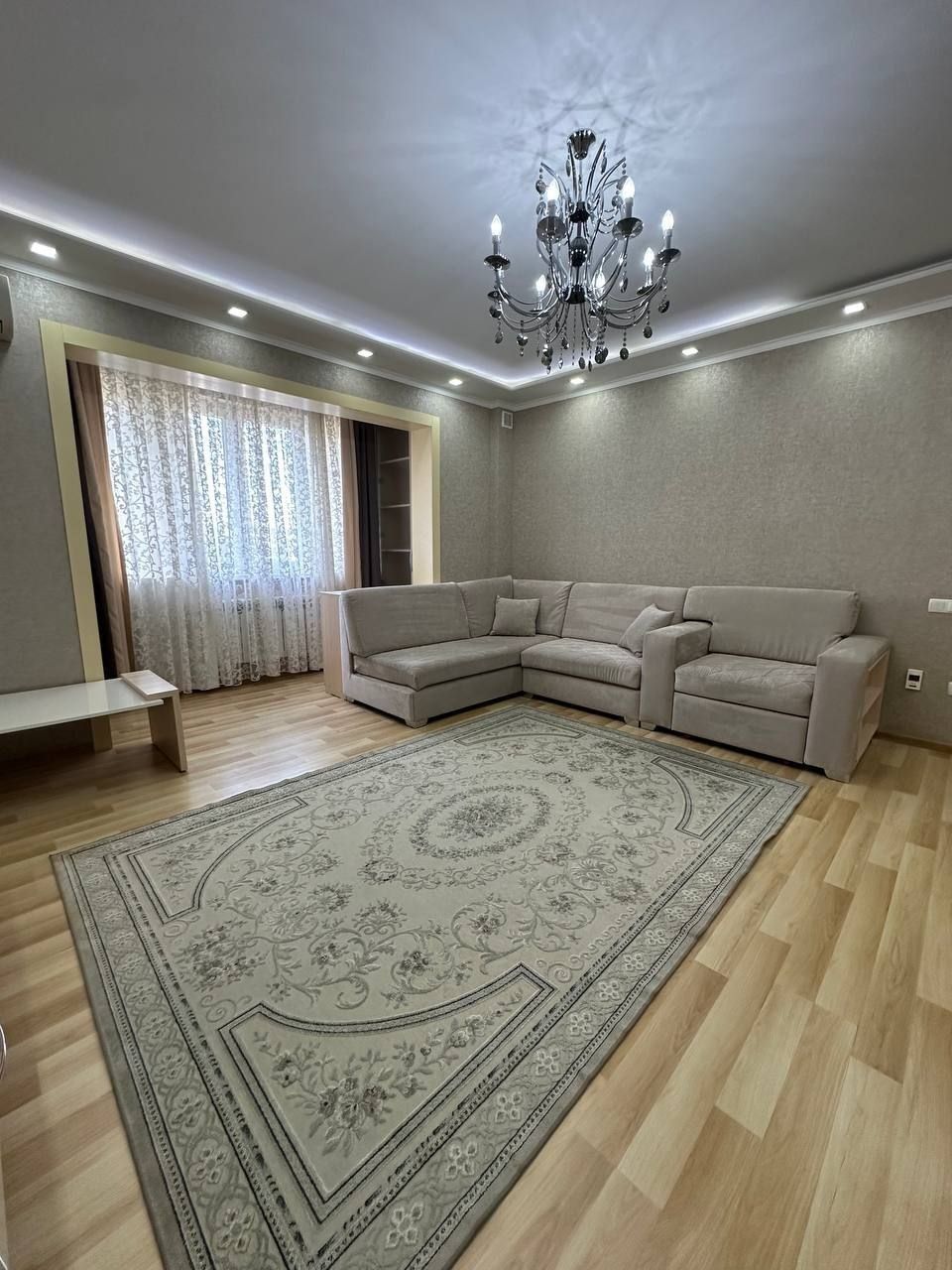 Продается 5ти ком квартира на массиве М.Риёзий, ор-р:Паркентский,120м²