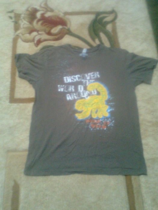 Продается мужская футболка