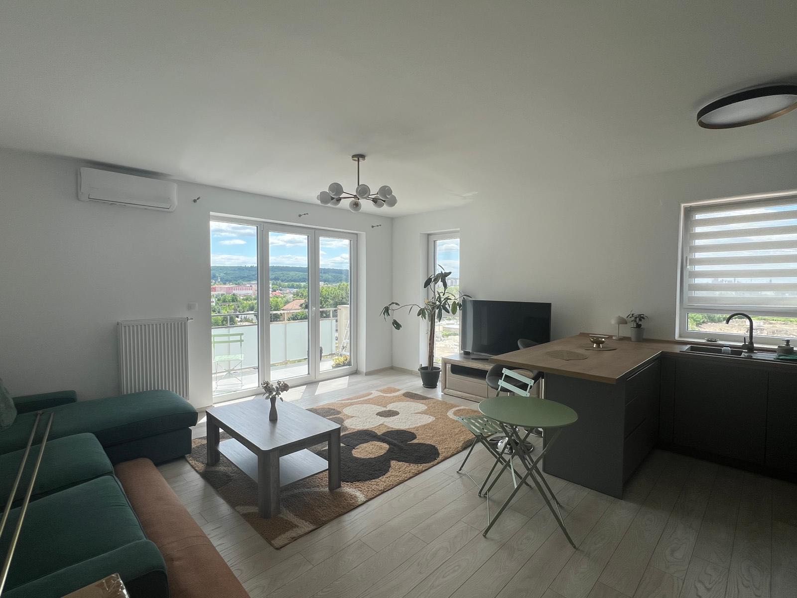 Inchiriez apartament cu 3 camere - Maurer Residence - Prima închiriere