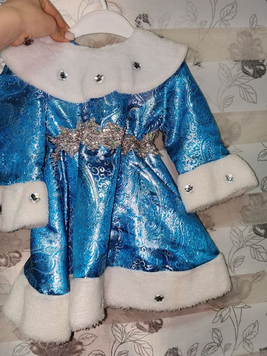 Продам костюм Снегурочки