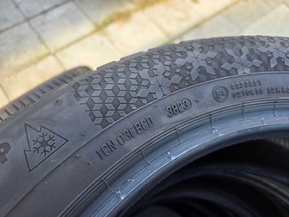 2бр Зимни гуми 215 55 17 - Continental - DOT 2023