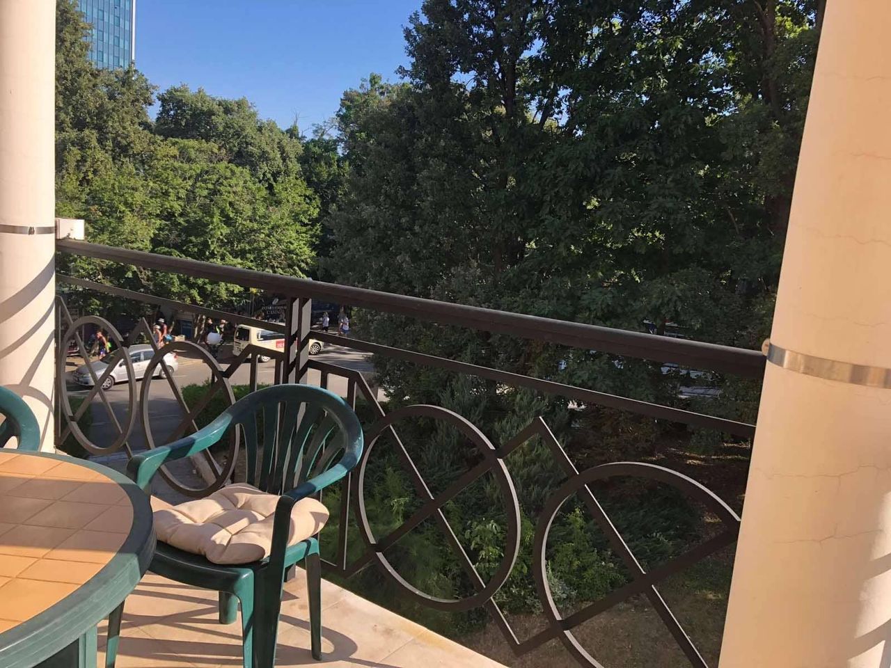 Дава се под наем Двустаен апартамент в Варна, Център - 70 кв.м за 600 € - Снимка #5