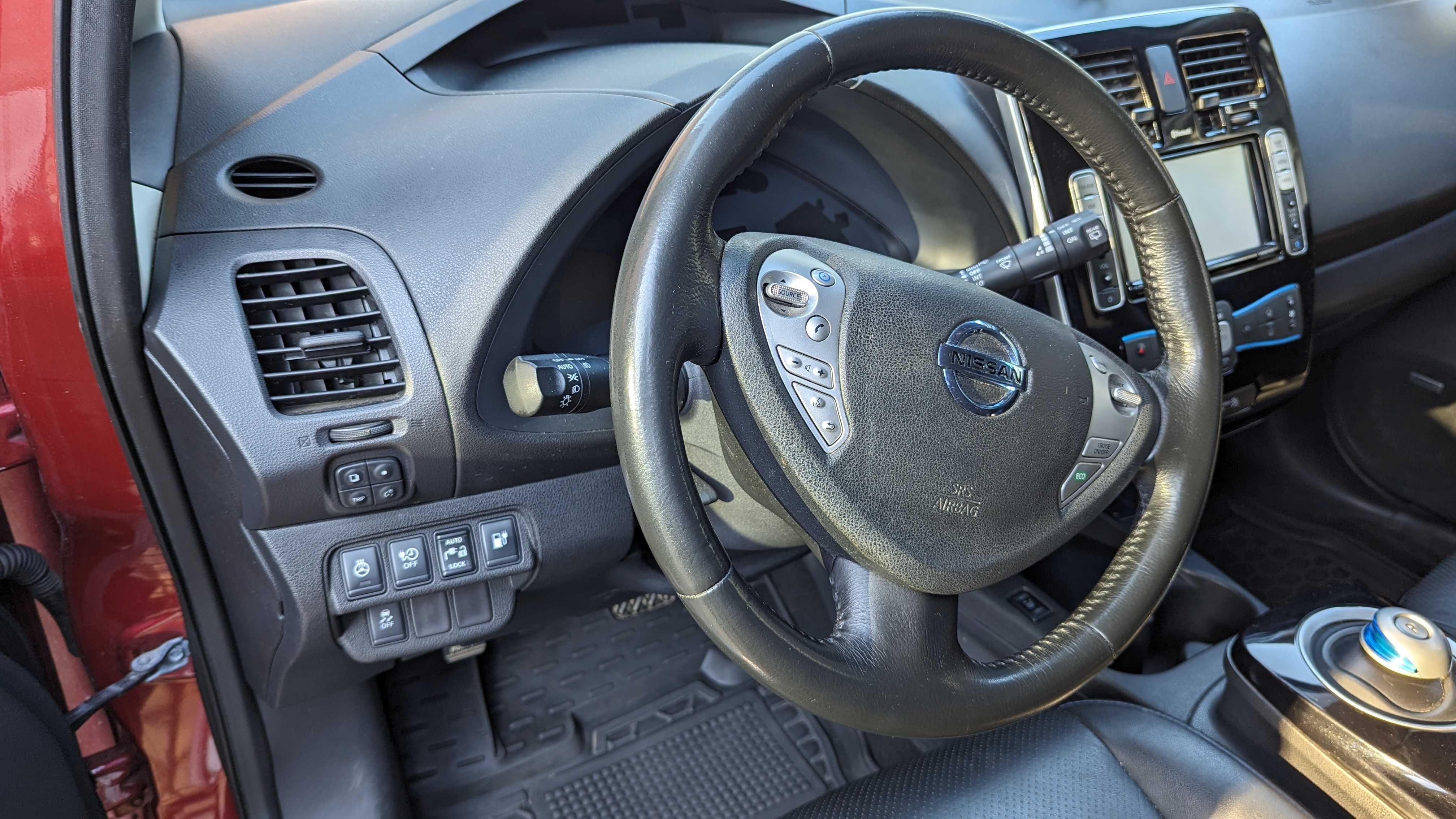 Nissan Leaf 2014, 40kBt, в най-добрата конфигурация