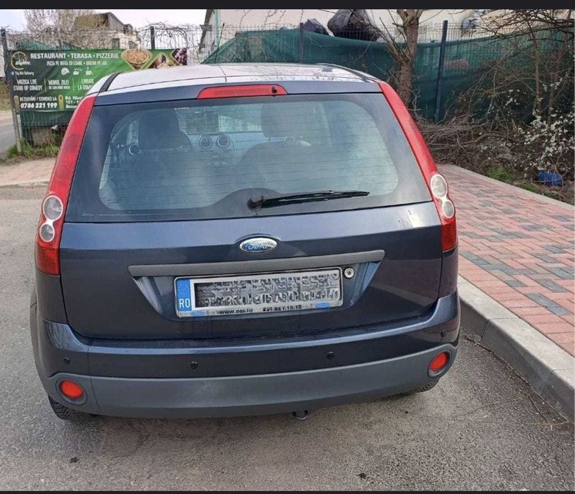 Ford Fiesta 2005 – Revizie Recentă, Distribuție și Ambreiaj Noi