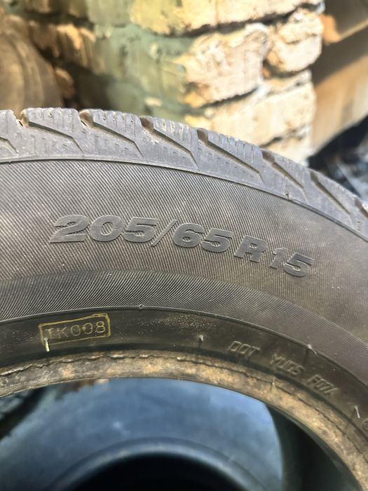 Шины зимние комплект 205/65/15