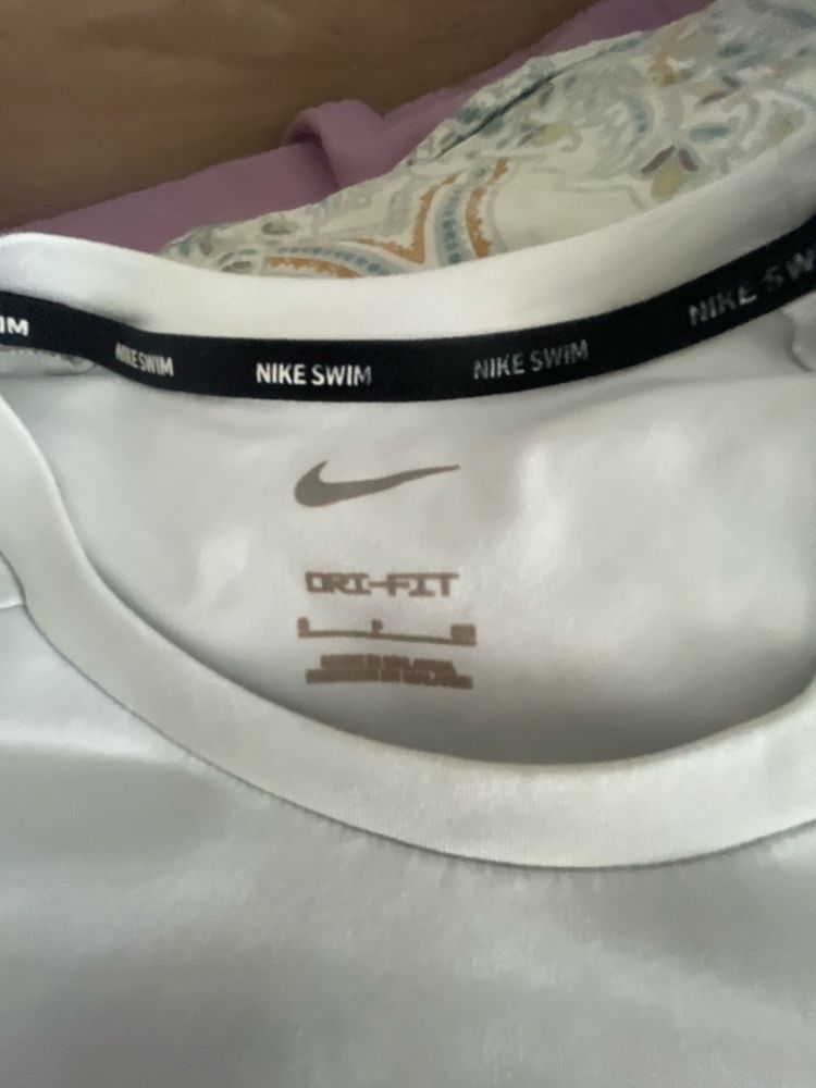 Добра качествена Nike тениска размер S