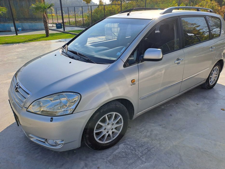 Toyota Avensis Verso
