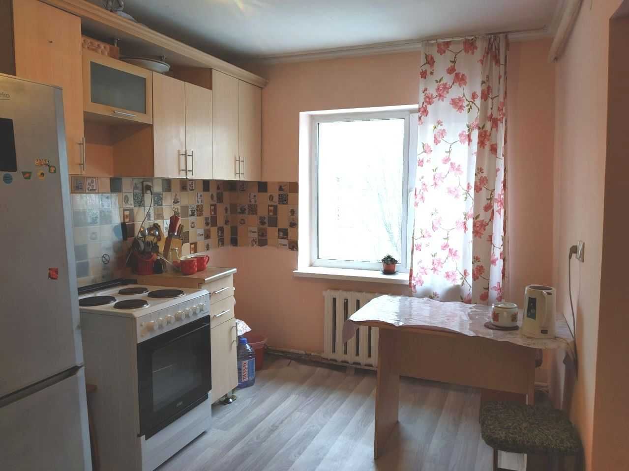 Продается 4-комнатный кирпичный дом по улице Карбышева.