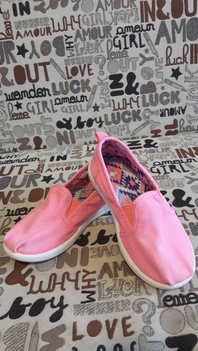 Кецове и маратонки, Next, Zara, HM, CLlarks, номера 24, 25, 26,27