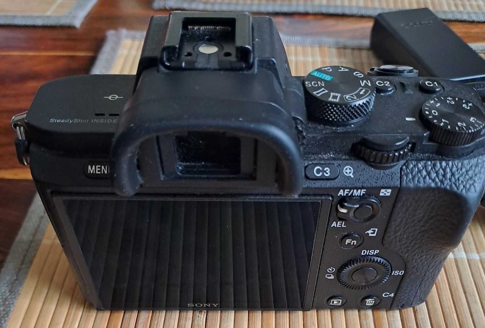 Full-frame фотоапарат Sony A7 II с качествен обектив Zeiss 24-70mm f/4