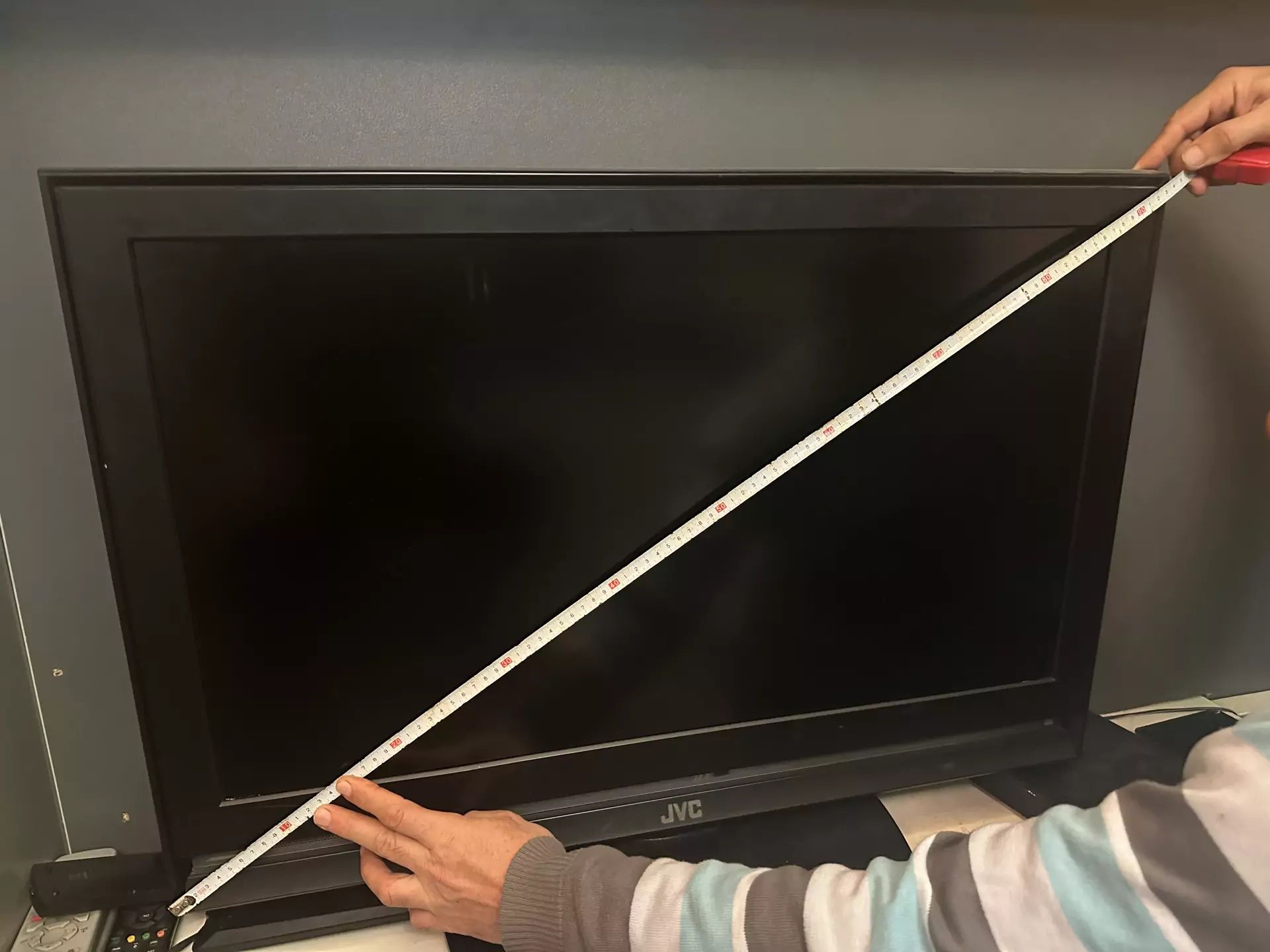 Vând TV Lcd diagonal 80 JVC Japan