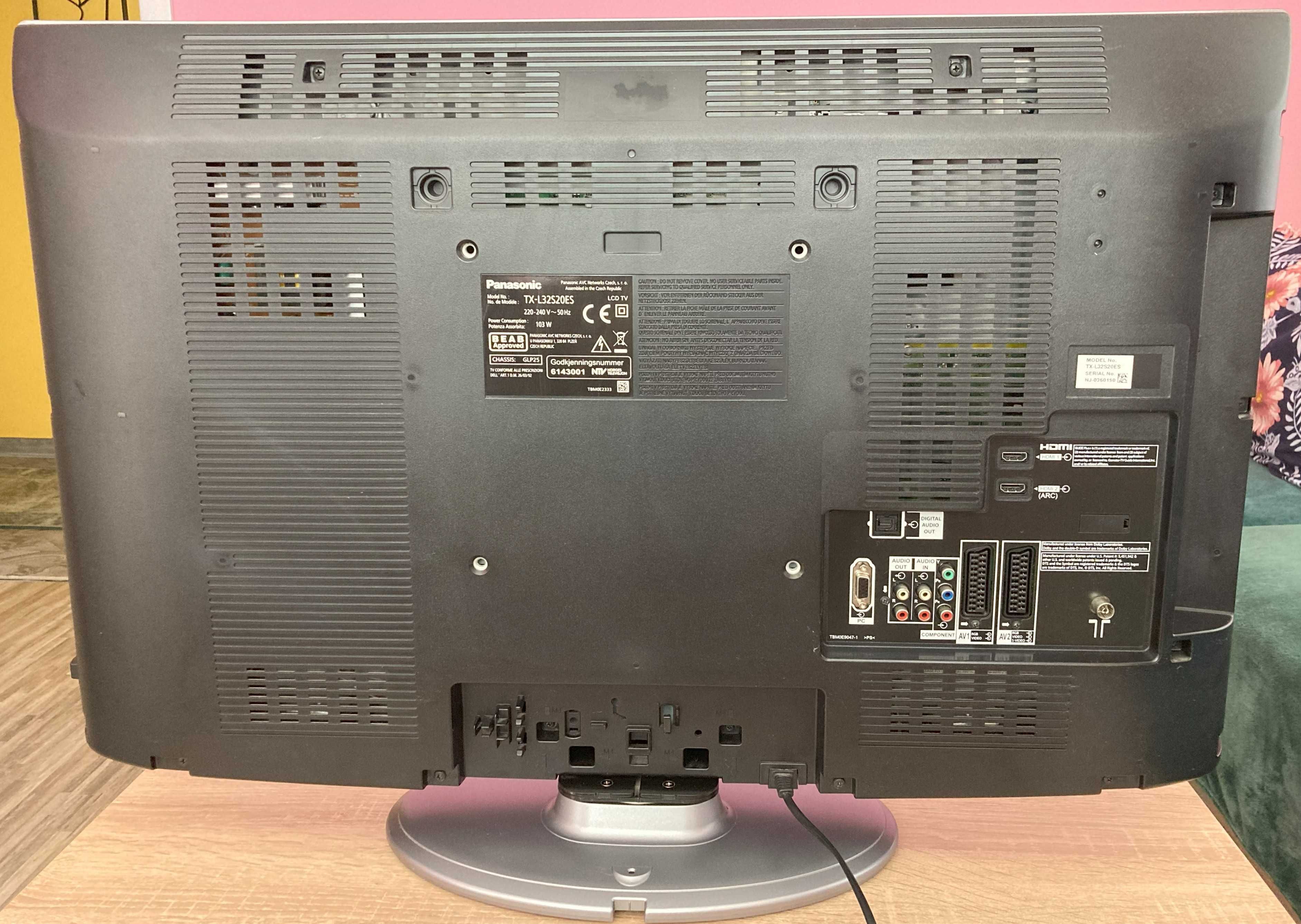 LED телевизор Panasonic TX-L32S20ES 32 инча